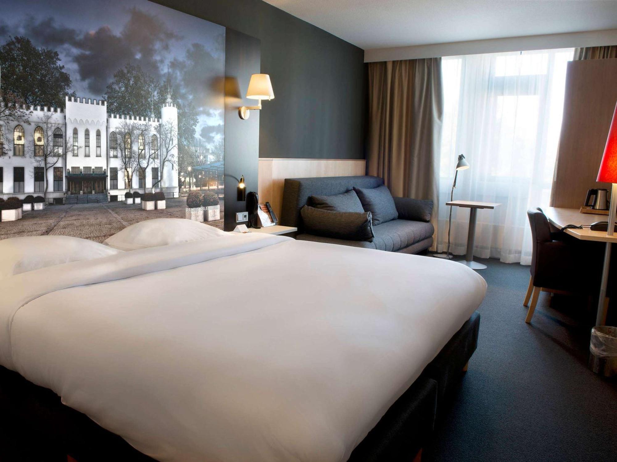 Mercure Hotel Tilburg Centrum Buitenkant foto