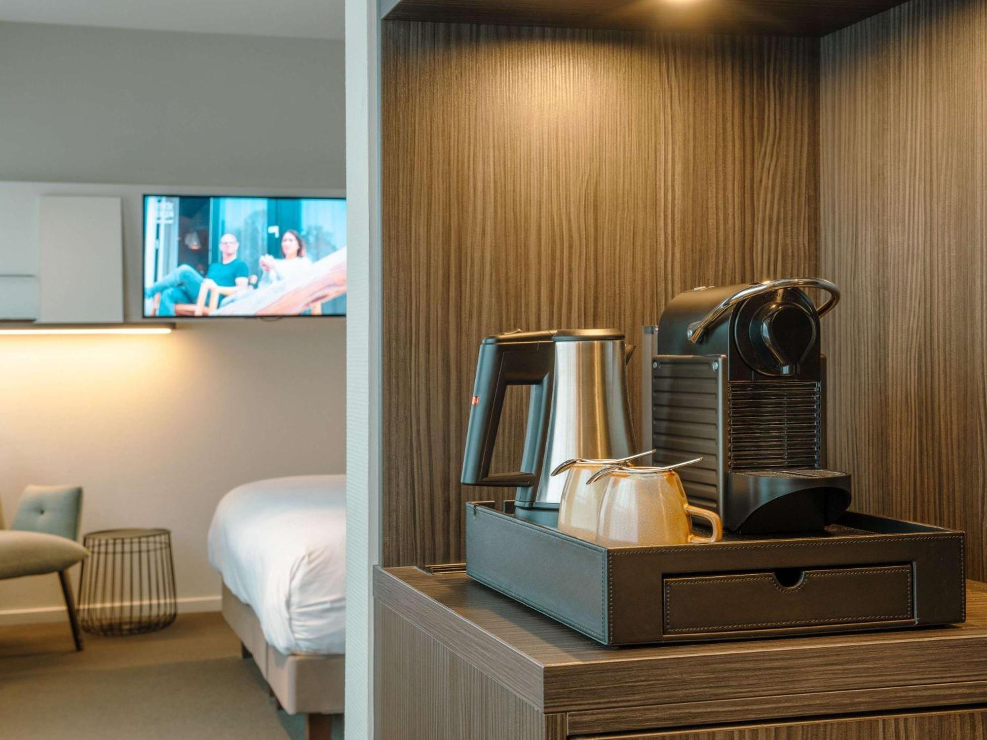 Mercure Hotel Tilburg Centrum Buitenkant foto